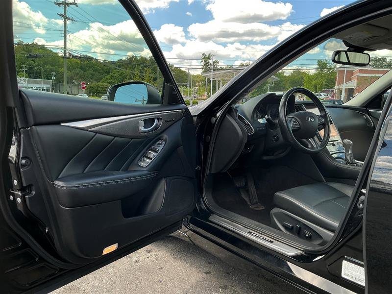2016 INFINITI Q50 3.0T Premium Image 23 of 47