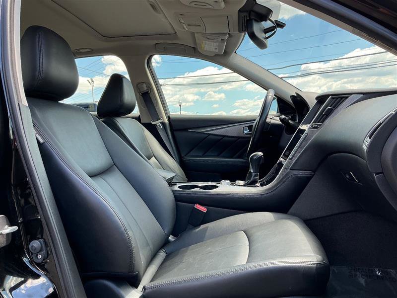 2016 INFINITI Q50 3.0T Premium Image 17 of 47