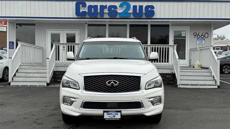 2016 INFINITI QX80 Base Image 2 of 44