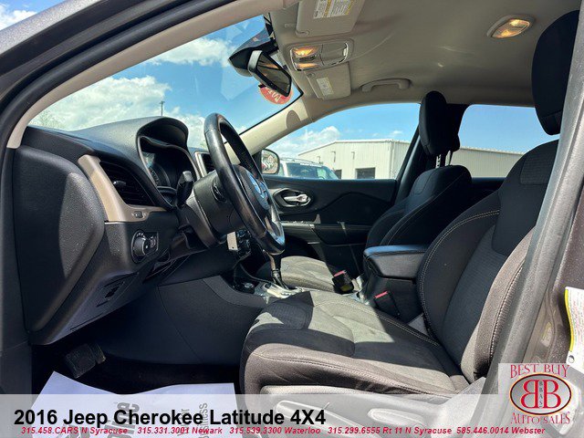 Vehicle image 11 of 18