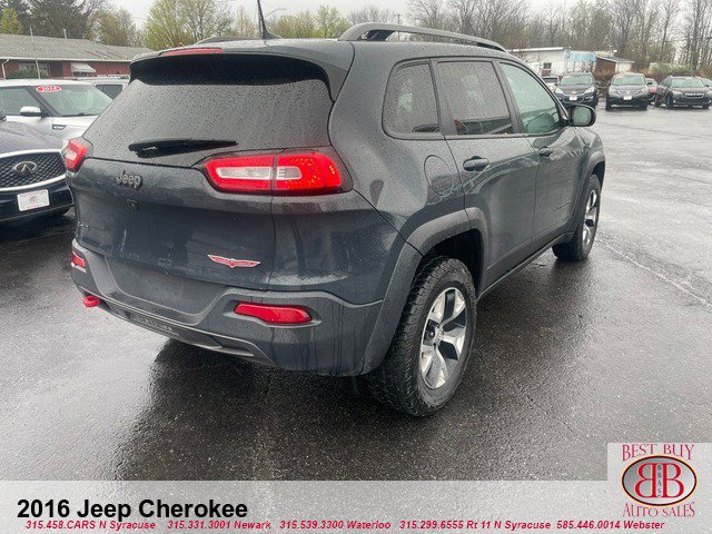 Vehicle image 3 of 18