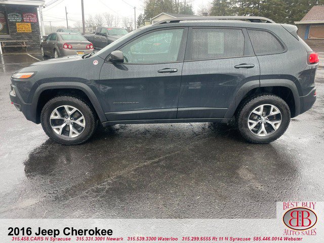 Vehicle image 2 of 18