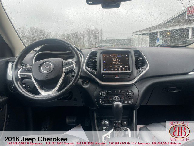 Vehicle image 11 of 18