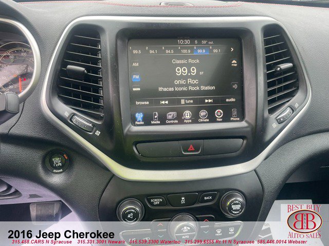 Vehicle image 16 of 18