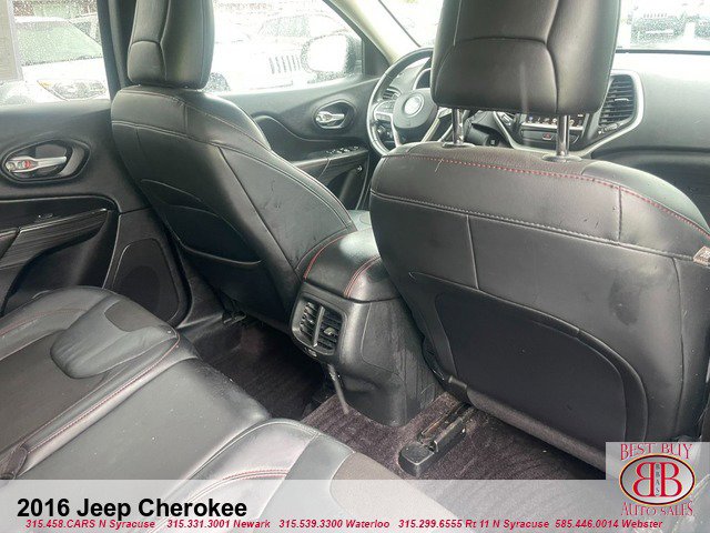 Vehicle image 10 of 18
