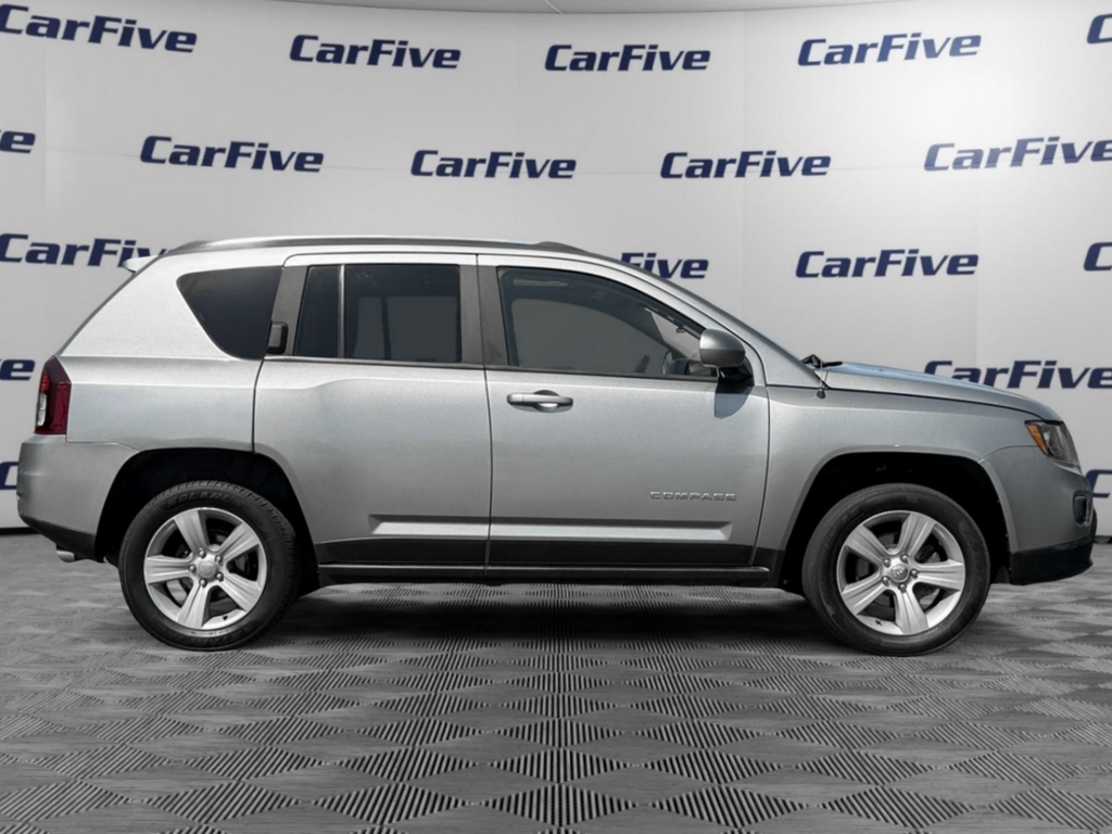 Vehicle image 7 of 35
