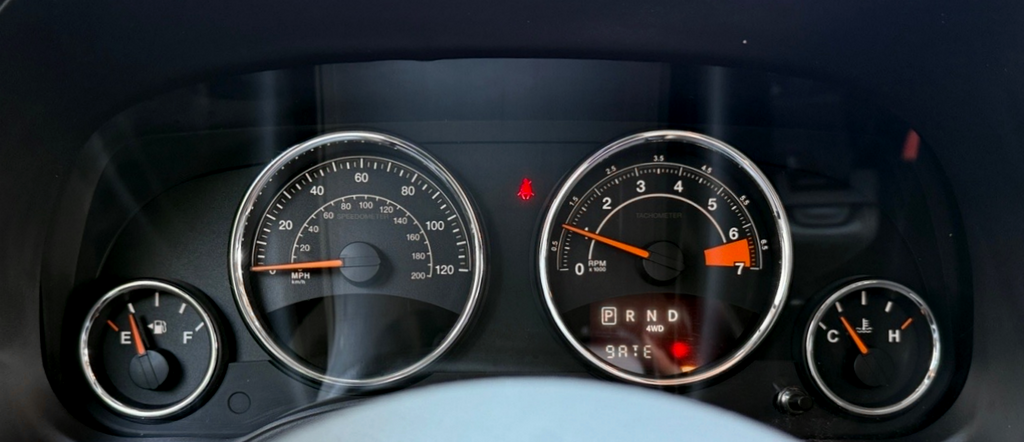 Vehicle image 32 of 35