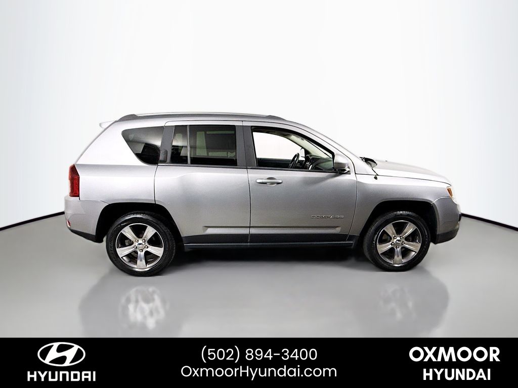 Vehicle image 4 of 31
