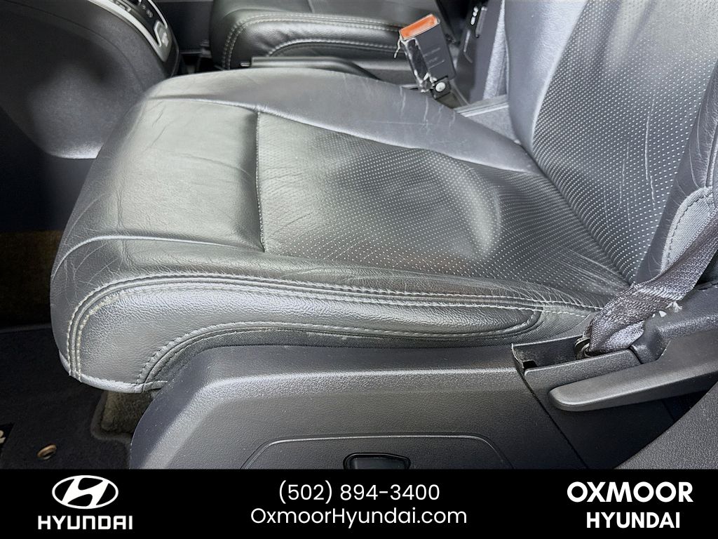 Vehicle image 16 of 31