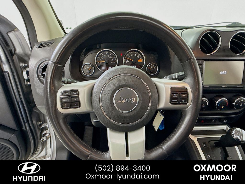 Vehicle image 27 of 31