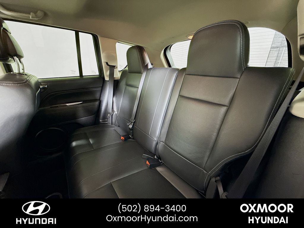 Vehicle image 20 of 31