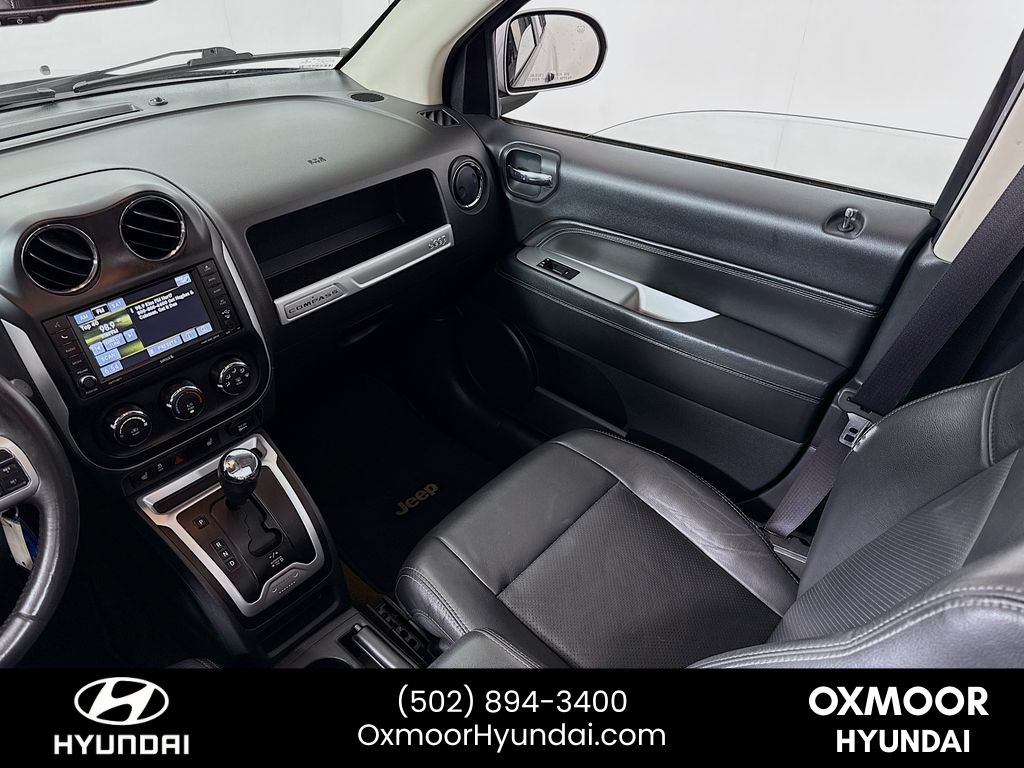 Vehicle image 19 of 31