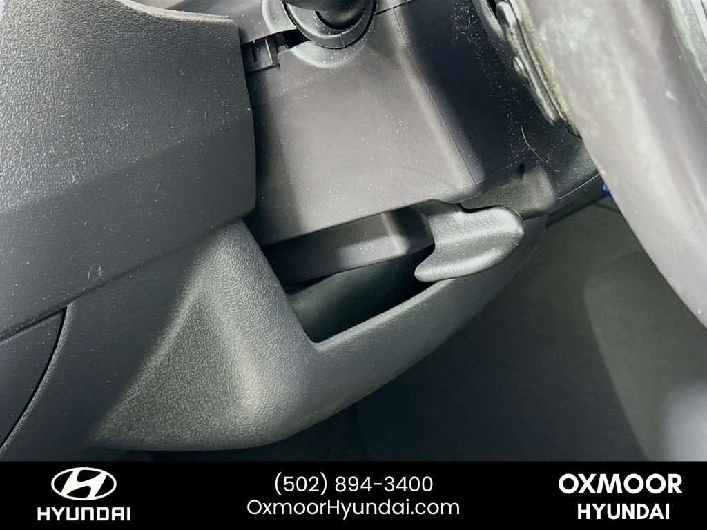 Vehicle image 14 of 31