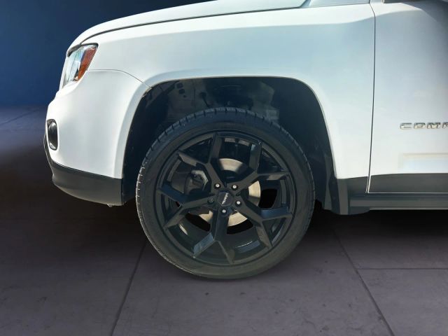 Vehicle image 10 of 24