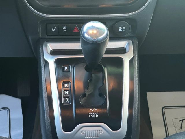 Vehicle image 21 of 24