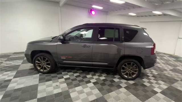 Vehicle image 5 of 23