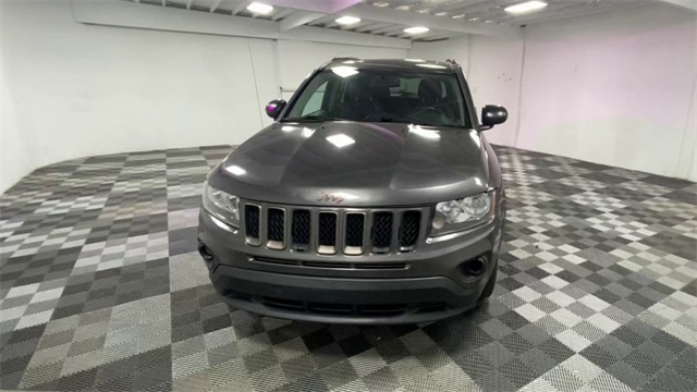 Vehicle image 3 of 23