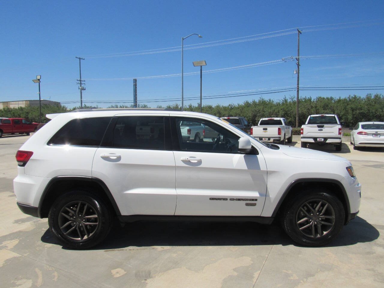 Vehicle image 4 of 23