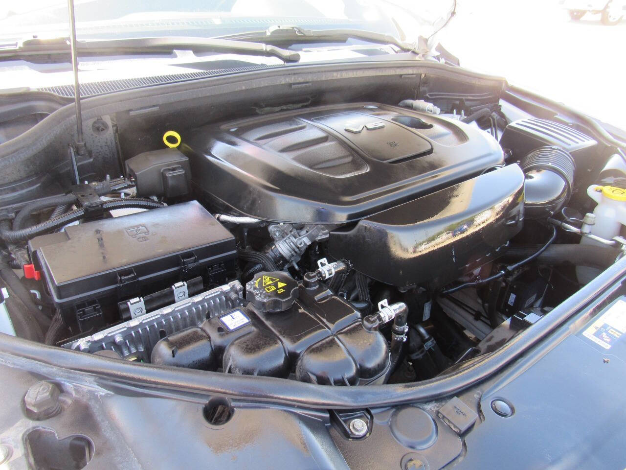 Vehicle image 11 of 23