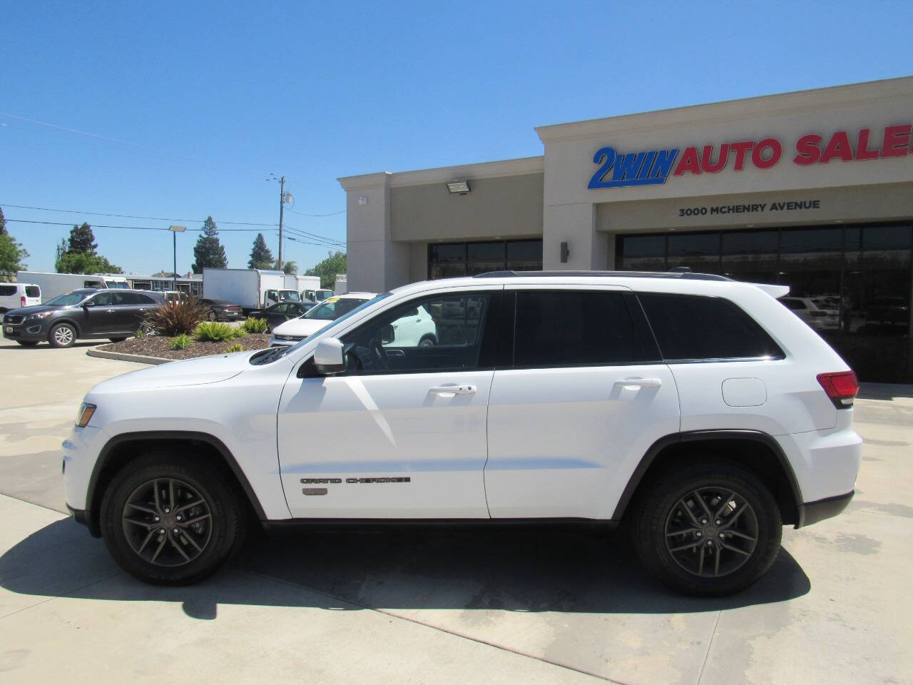 Vehicle image 8 of 23
