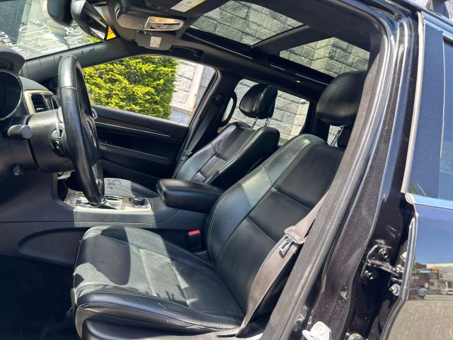 Vehicle image 22 of 35
