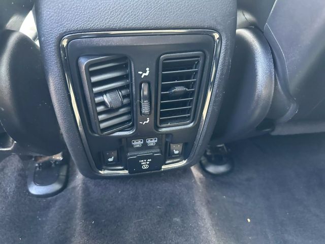Vehicle image 19 of 35