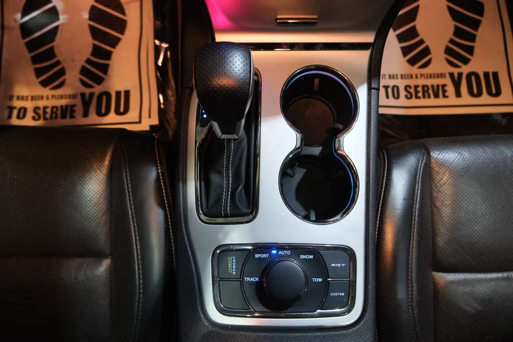 2016 Jeep Grand Cherokee SRT Night Image 28 of 42