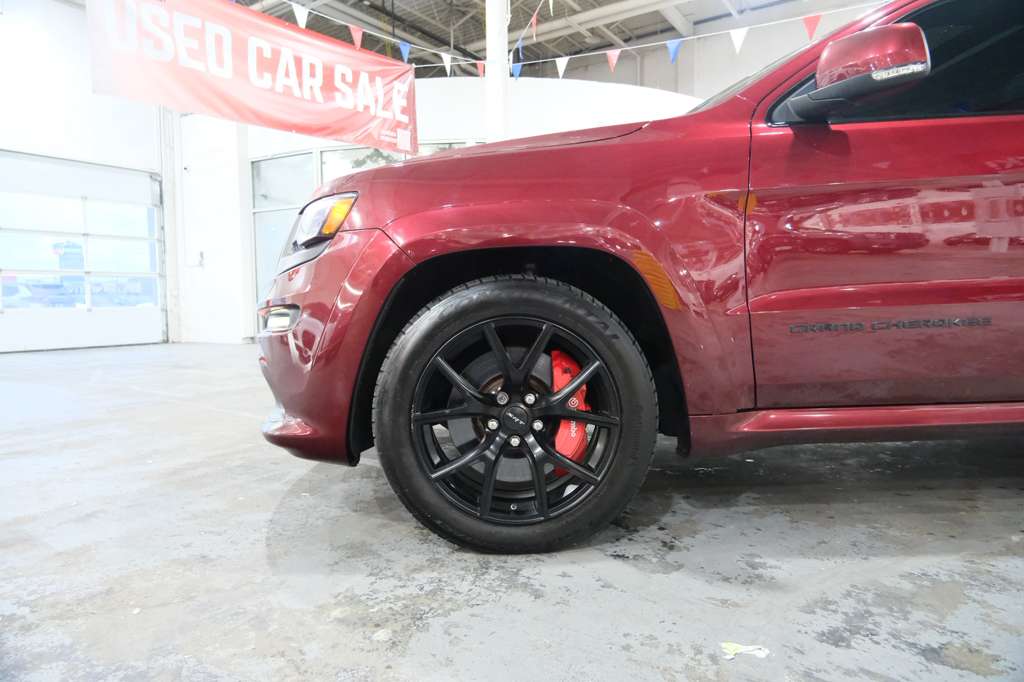 2016 Jeep Grand Cherokee SRT Night Image 12 of 42