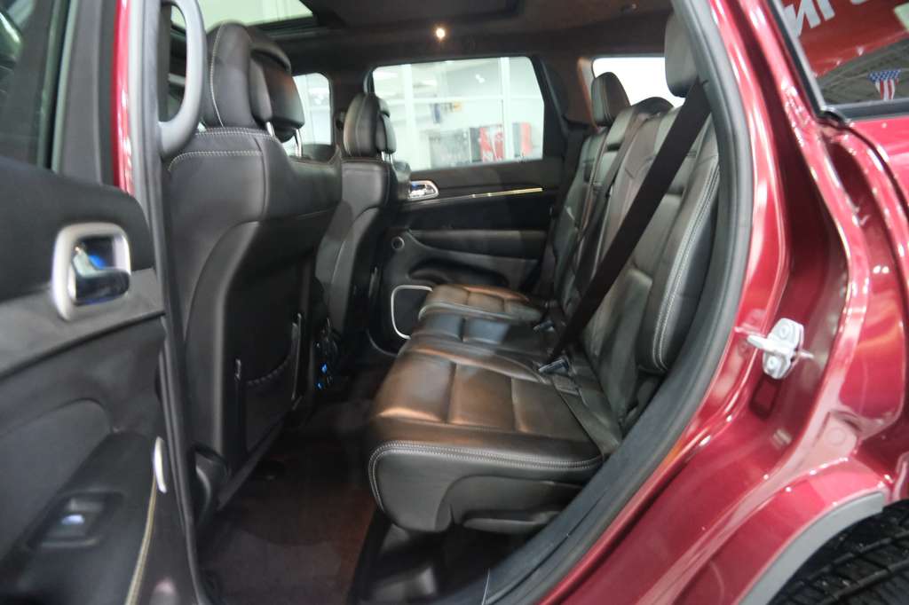 2016 Jeep Grand Cherokee SRT Night Image 19 of 42