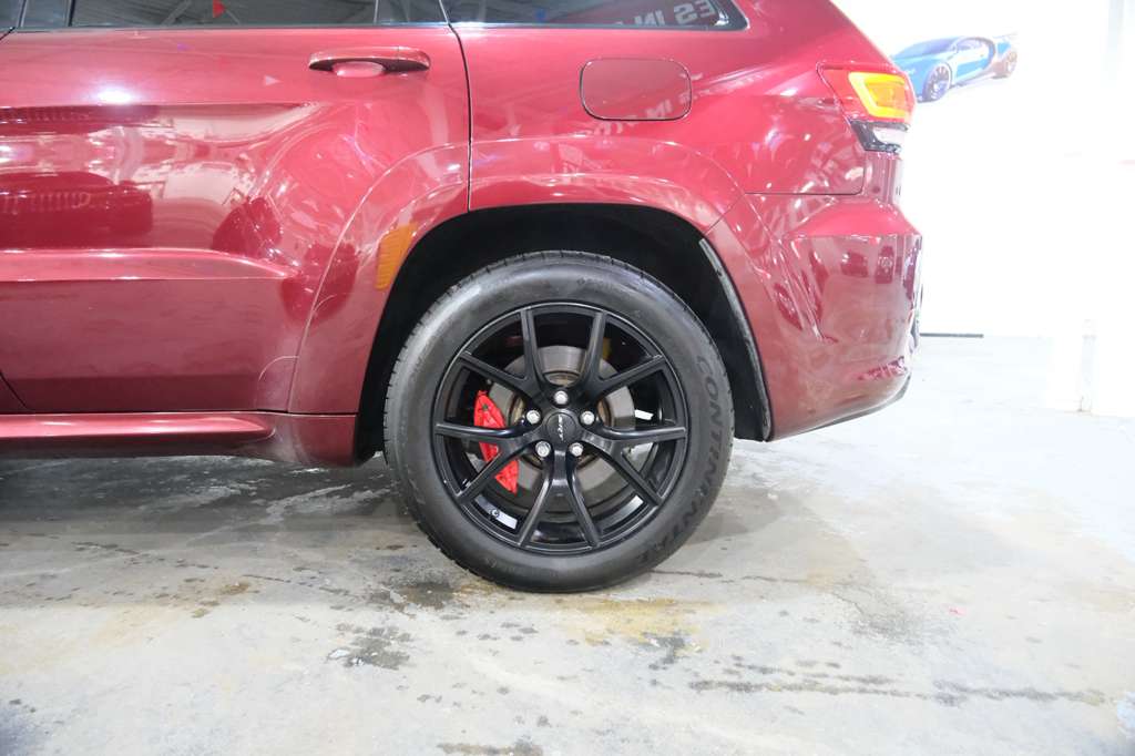 2016 Jeep Grand Cherokee SRT Night Image 10 of 42