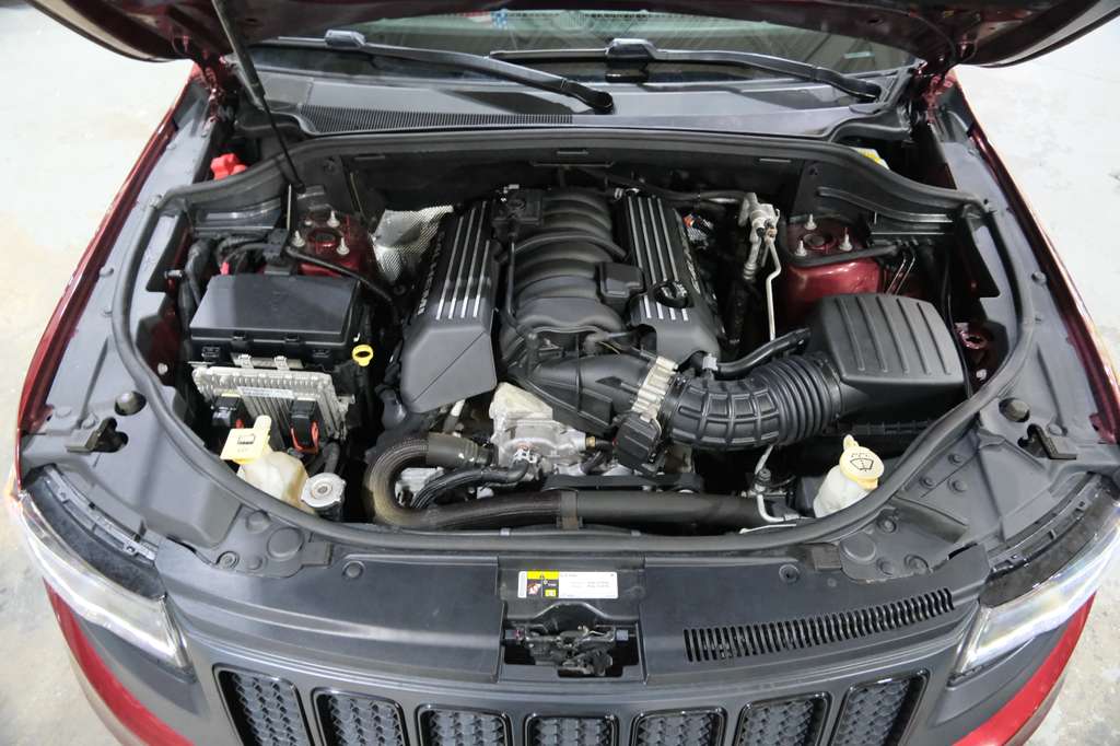 2016 Jeep Grand Cherokee SRT Night Image 9 of 42