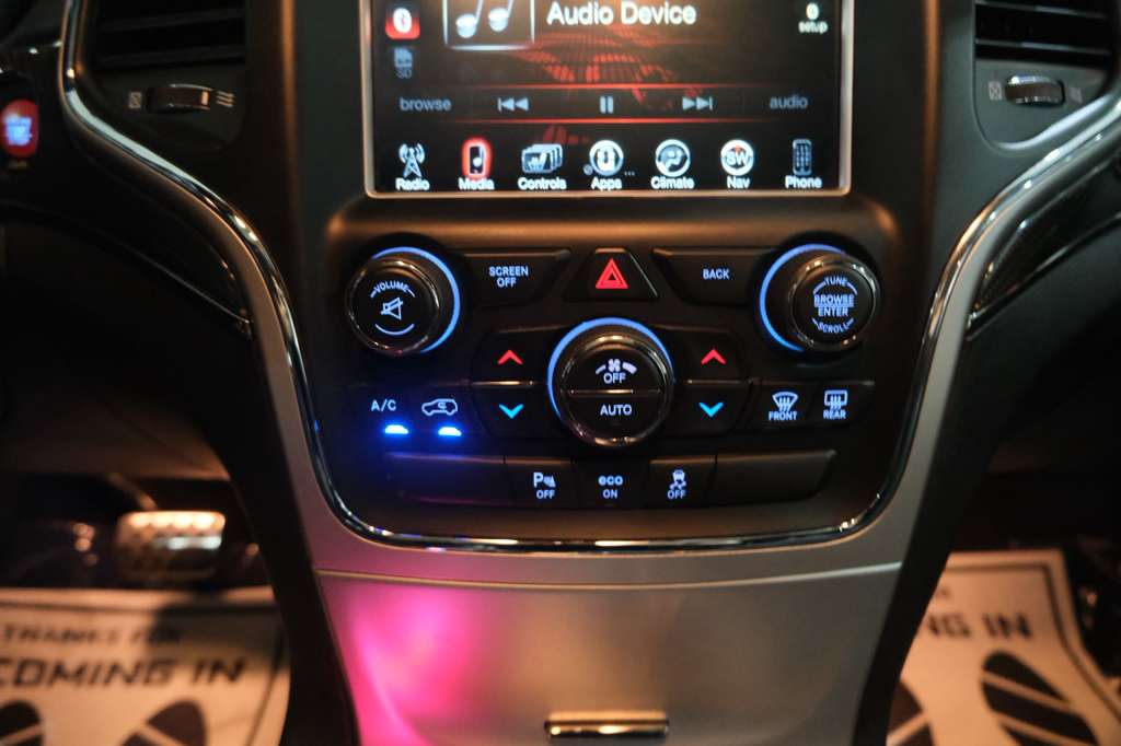 2016 Jeep Grand Cherokee SRT Night Image 38 of 42