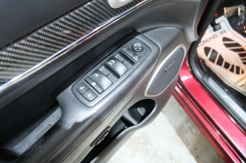 2016 Jeep Grand Cherokee SRT Night Image 35 of 42