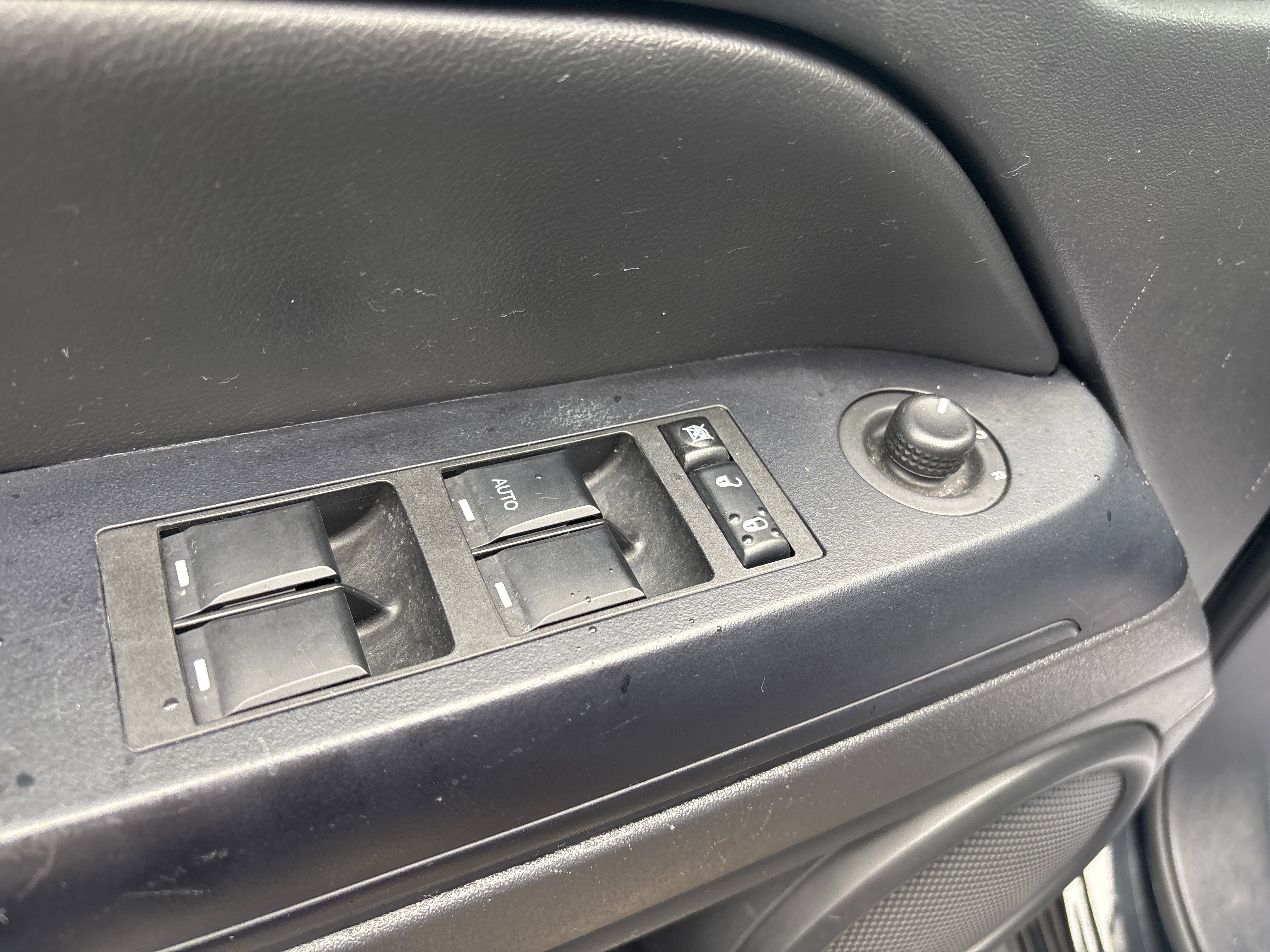 Vehicle image 12 of 24