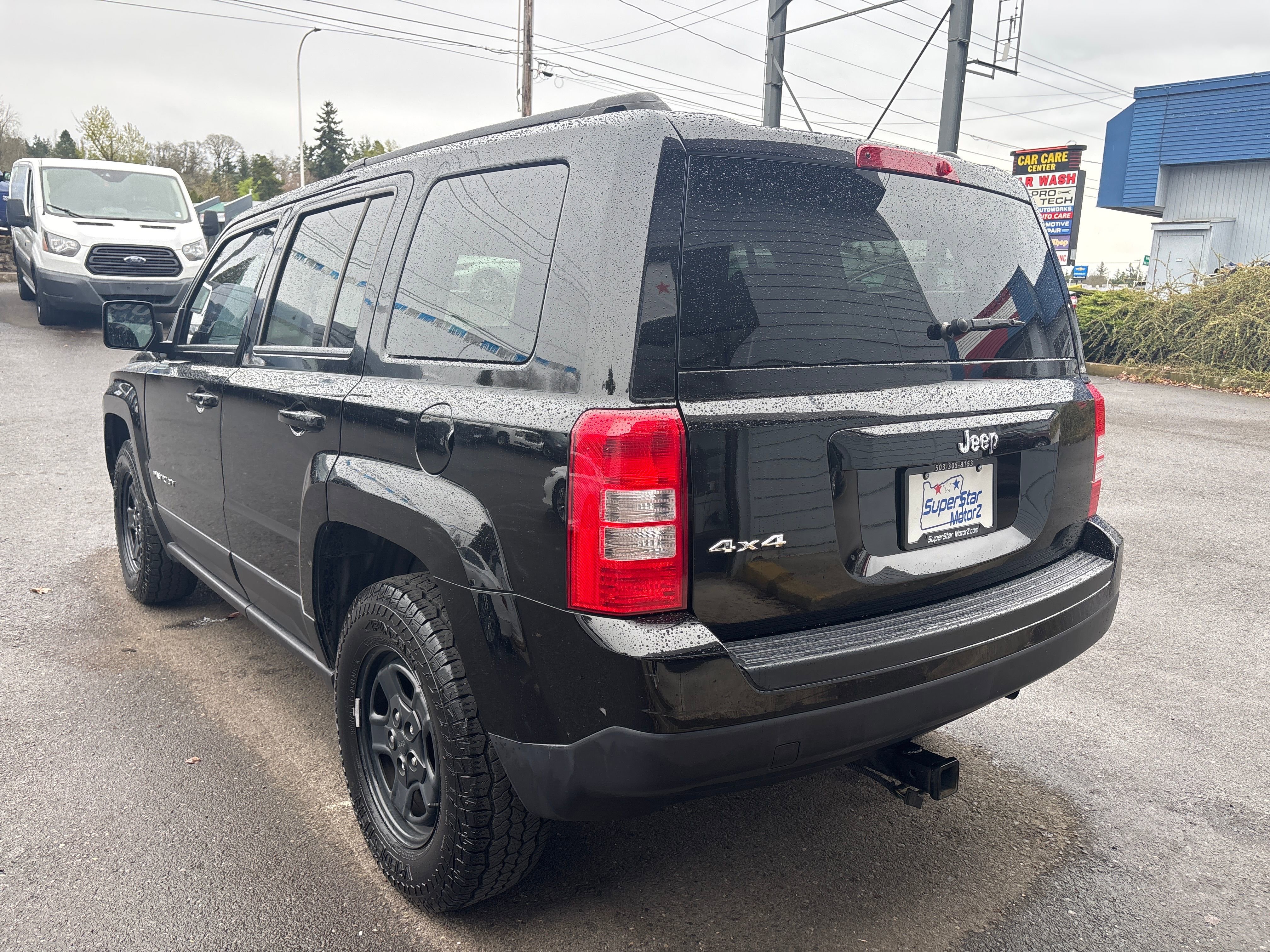 Vehicle image 7 of 24