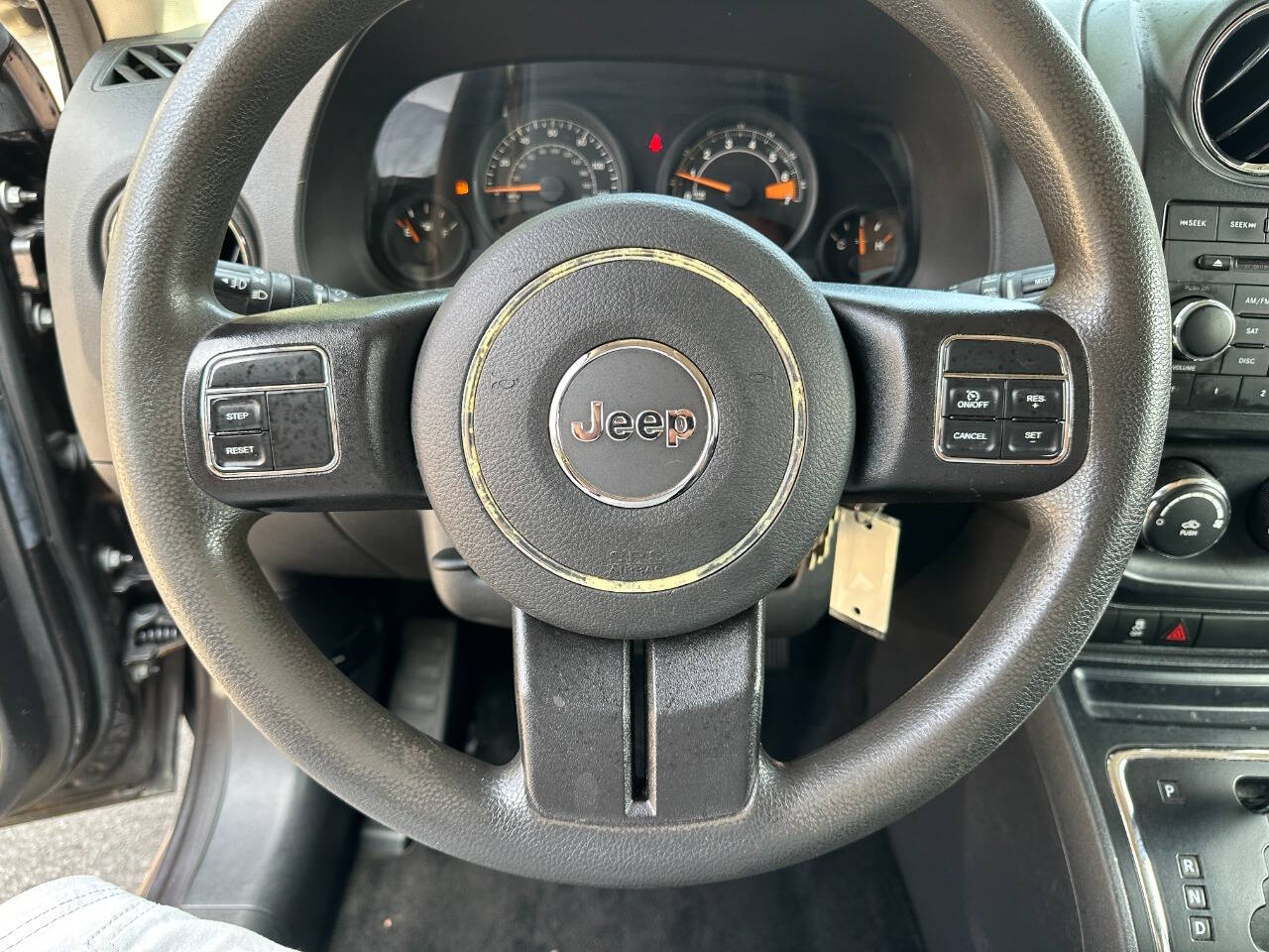 Vehicle image 17 of 20