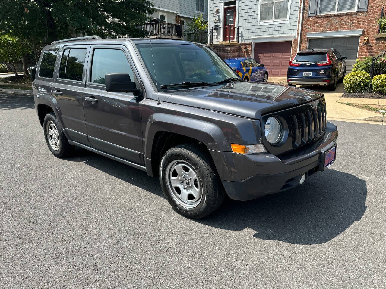 Vehicle image 5 of 20