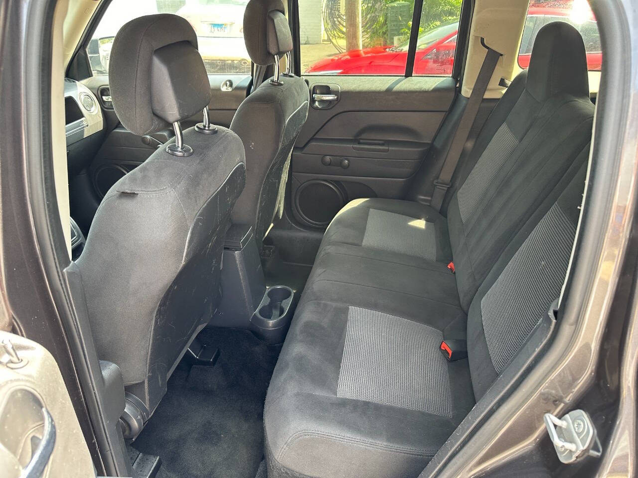 Vehicle image 16 of 20