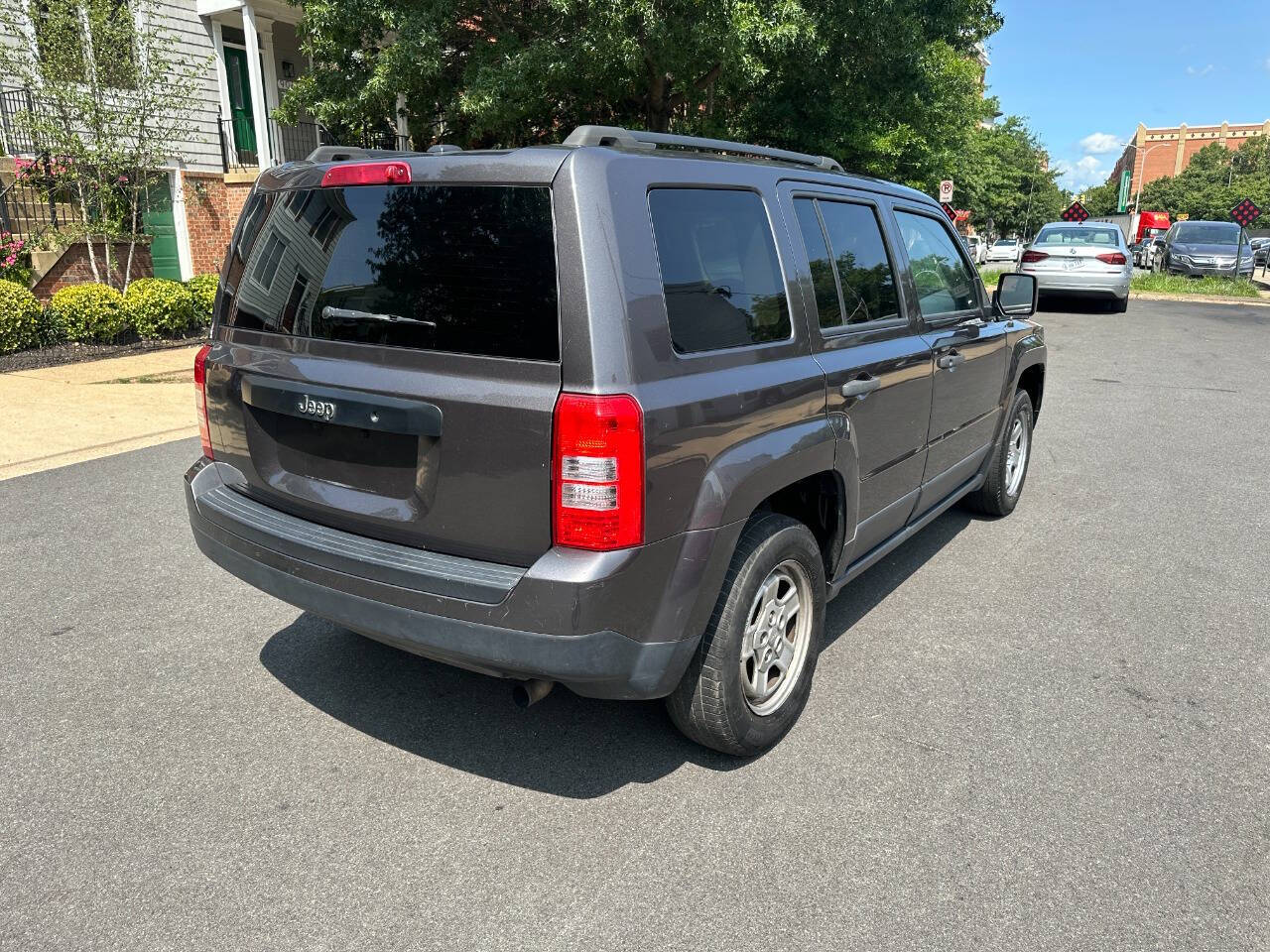 Vehicle image 6 of 20