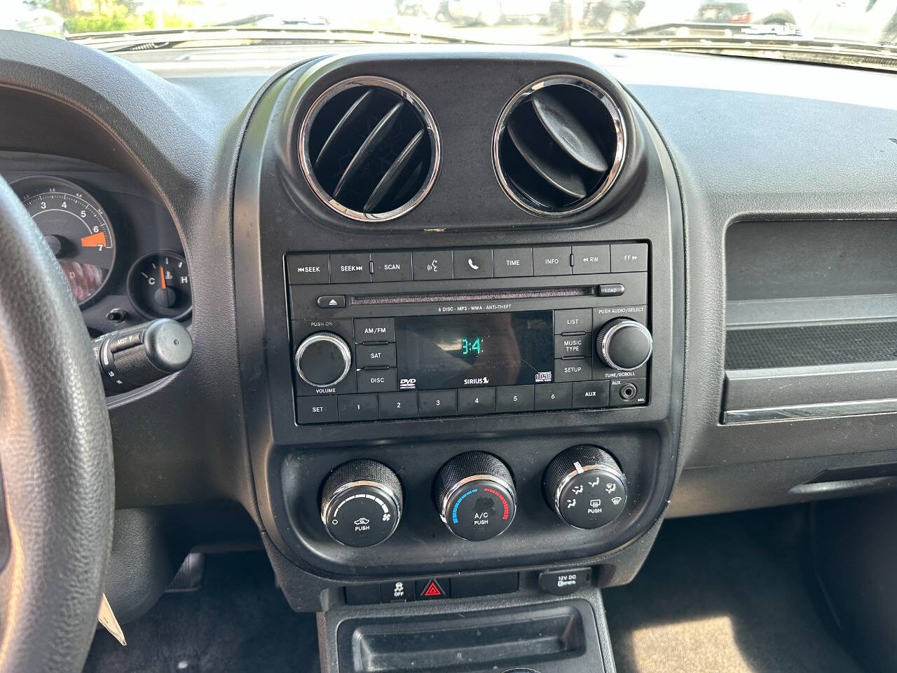 Vehicle image 18 of 20