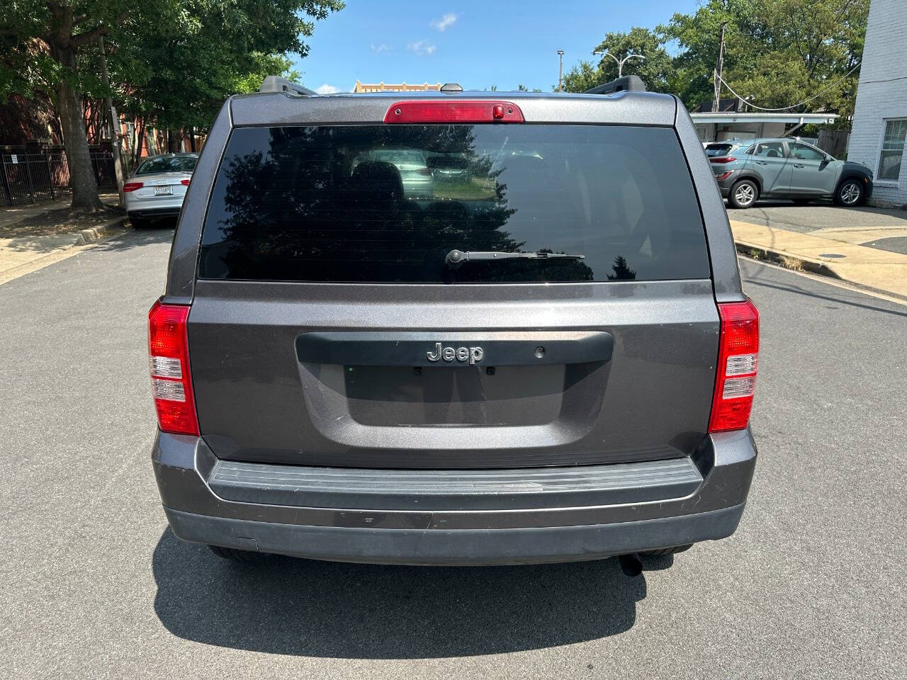 Vehicle image 7 of 20