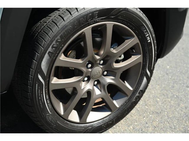 2016 Jeep Renegade 75th Anniversary Image 6 of 19