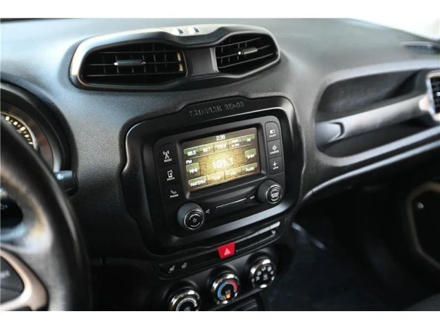 2016 Jeep Renegade 75th Anniversary Image 17 of 19