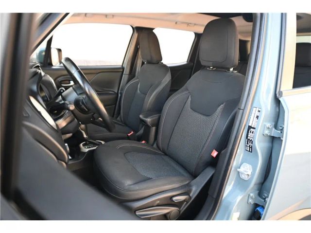 2016 Jeep Renegade 75th Anniversary Image 9 of 19