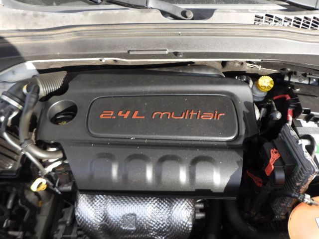 Vehicle image 24 of 25