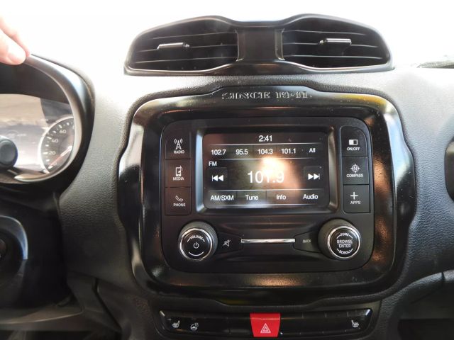 Vehicle image 16 of 25