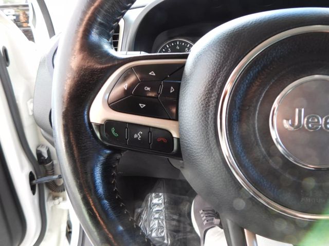 Vehicle image 14 of 25