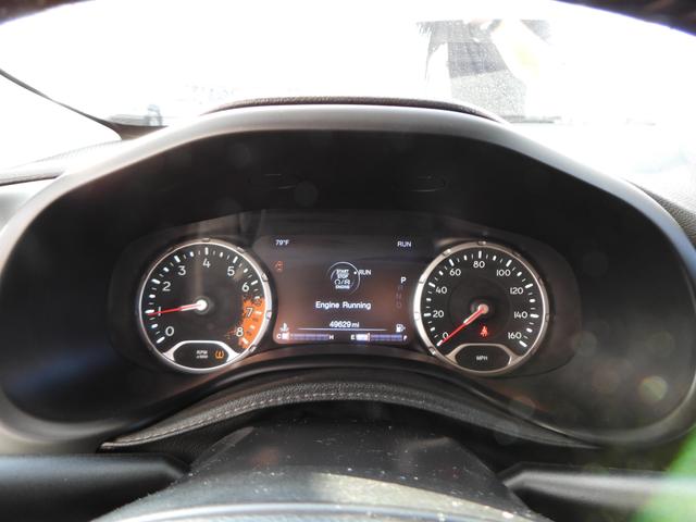 Vehicle image 13 of 25