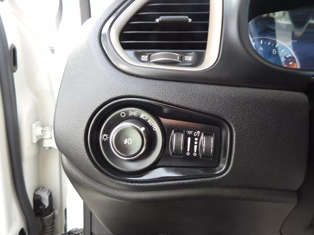 Vehicle image 12 of 25