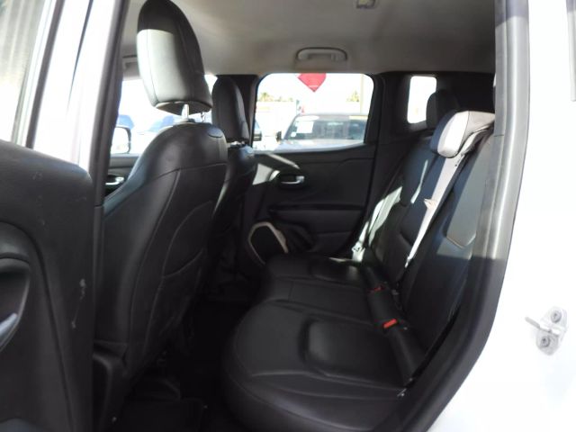 Vehicle image 19 of 25
